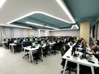 專業(yè)解讀 | 廣工大華立學(xué)院國獎師兄帶你看計(jì)算機(jī)科學(xué)與技術(shù)專業(yè)教學(xué)設(shè)備的研究開發(fā)